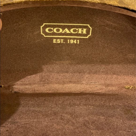 Brand New NWT Coach sunglasses 🕶.  With case - Picture 3 of 11